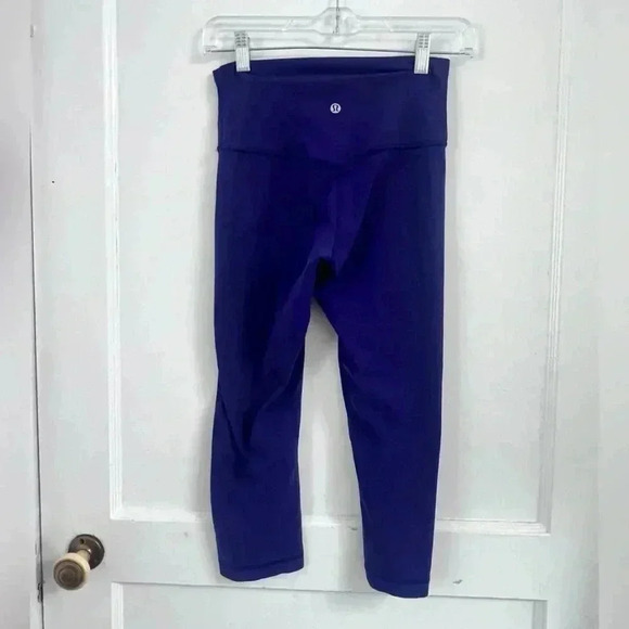 Lululemon Yoga Align High-Rise Navy Crop Pants Size 4 - Picture 3 of 3